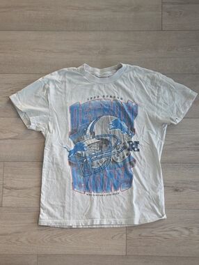 Abercrombie & Fitch White Detroit Lions Graphic Tee